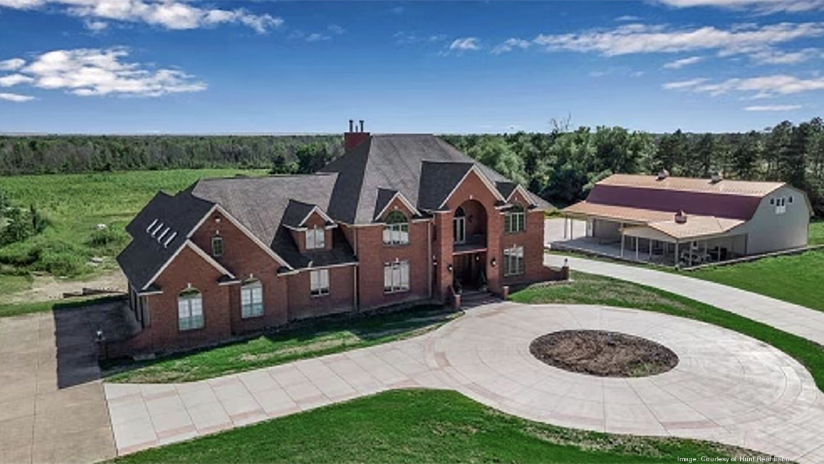 Yours for 1 million or more 29 homes for sale in Erie or Niagara