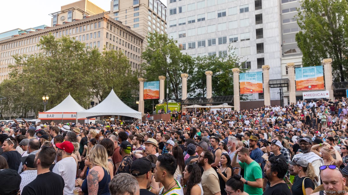 Portland Crowd Five Things to know: Wyden on McCain and free summer fun in Portland ...