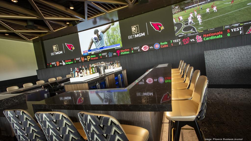 Arizona Cardinals, BetMGM focusing on the experience for growing number of  female fans