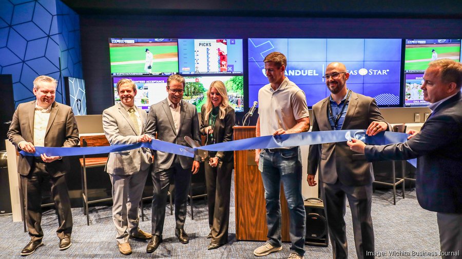 Kansas Star opens sports betting with $20 bet from Jordy Kansas Star opens sports betting with $20 bet from Jordy