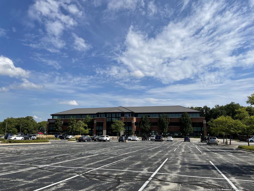 Brookfield venture refinances Oakbrook Center mall with debt