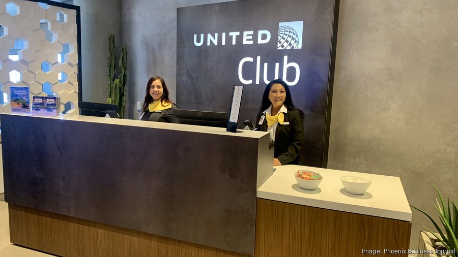 United Airlines (UAL) to open new luxury lounge at Phoenix Sky Harbor  Airport - Phoenix Business Journal