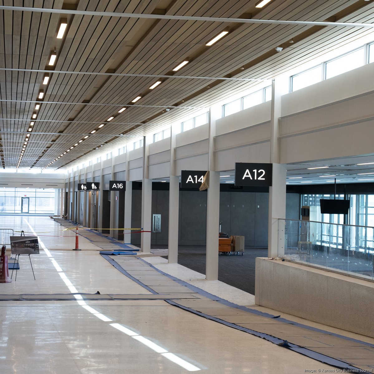 What can you get to eat at the new KCI airport terminal?