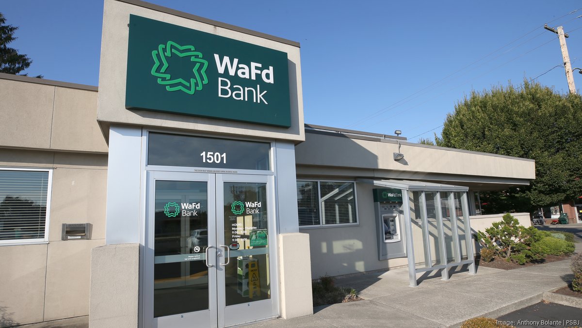 WaFd closes $654M acquisition of Luther Burbank