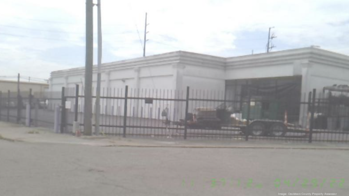 Strip club Pure Gold's Crazy Horse parking lot for sale Nashville