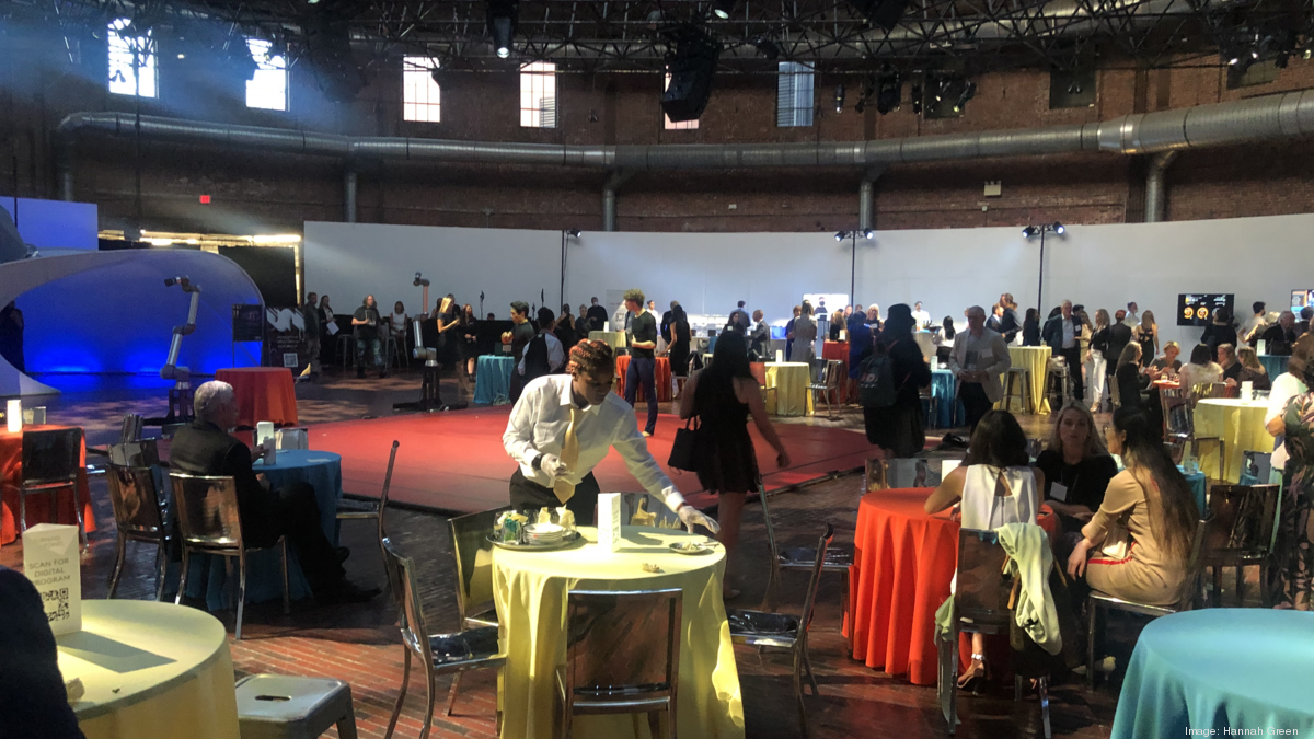 Boston Ballet's corporate networking event combines dance, technology