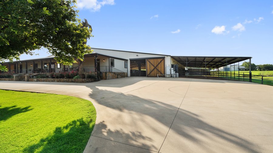 Briggs Freeman lists $6.9M, 67-acre ranch in Johnson County - Dallas ...