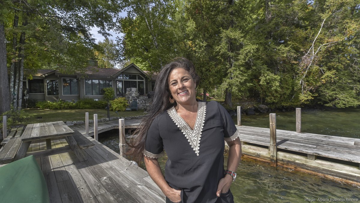 Angela CuginiGirard Real Estate moves to eXp Realty Albany Business