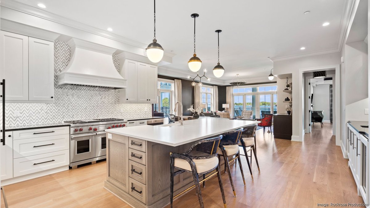 Luxury Oconomowoc lakeside condo sells for 2M, while nearby 1.89M