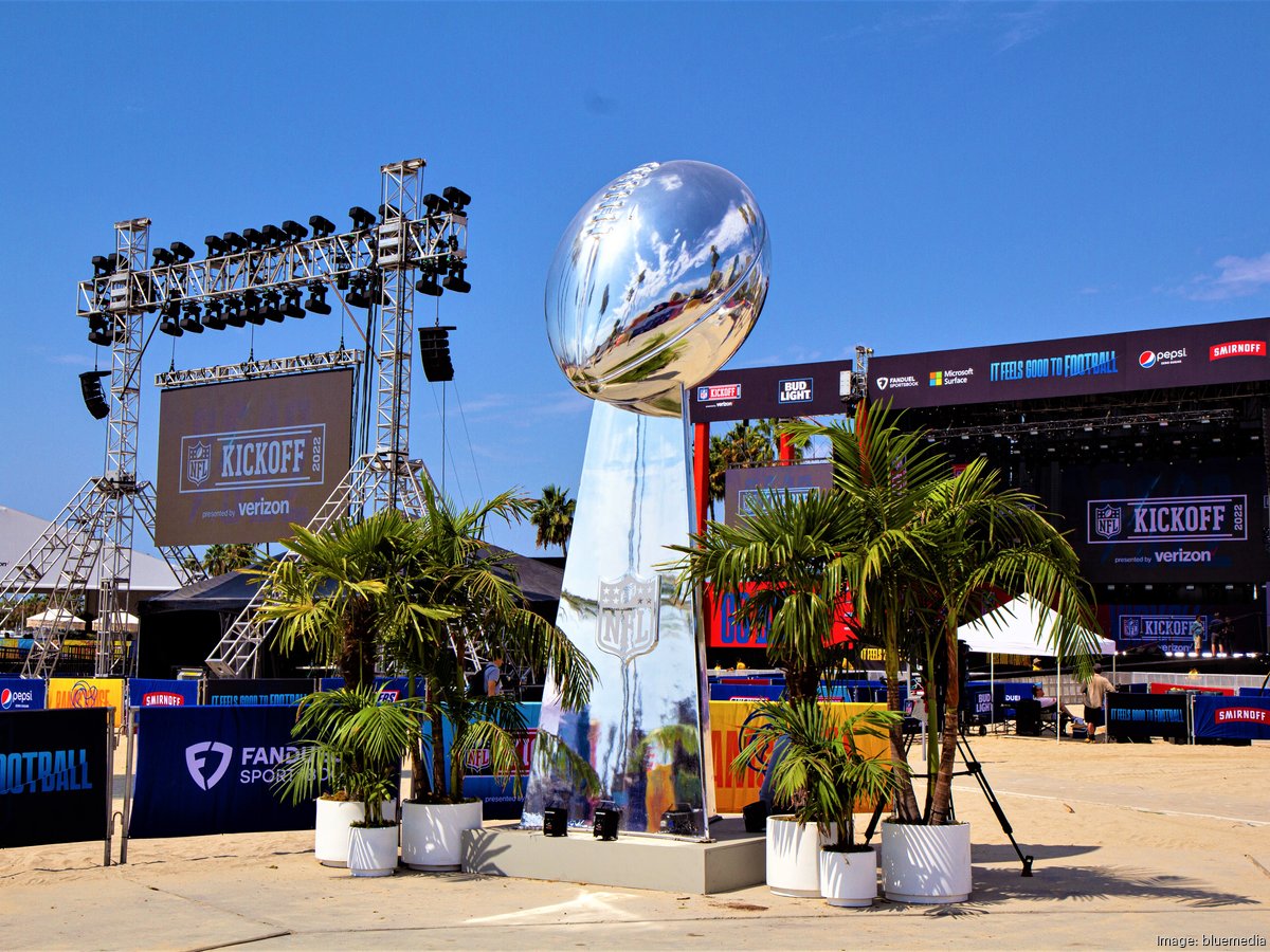 Super Bowl Experience employees, Phoenix residents call Super Bowl