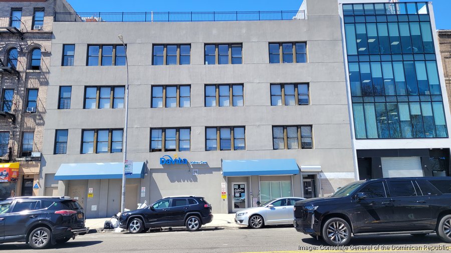 Consulate of the Dominican Republic signs lease in Washington Heights