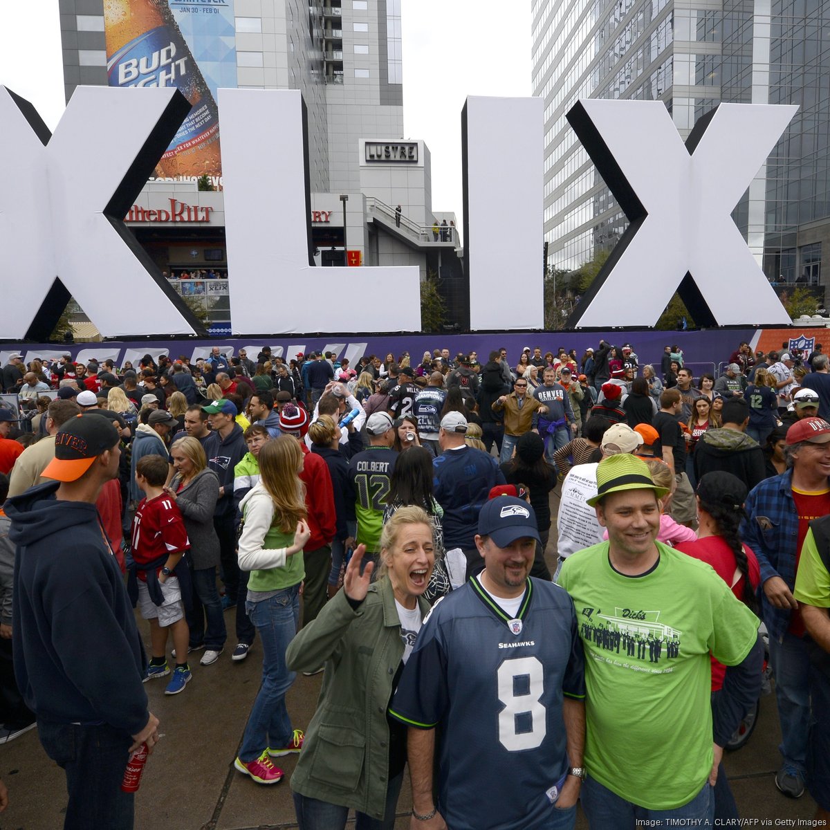 Super Bowl Experience kicks off in downtown Phoenix, reaching new and long  time sports fans 