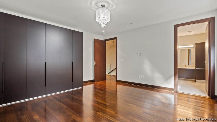 Image showcasing This downtown townhouse-style condo sold for $1.3M: Slideshow ...