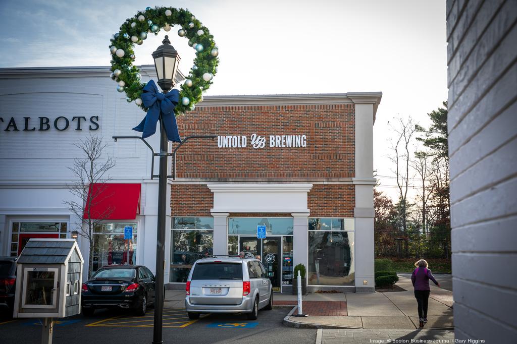 Pottery Barn opens new store in the Mosaic District