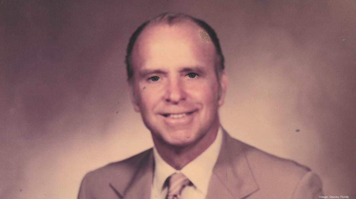 Willard Garvey, family receiving lifetime achievement award Wichita