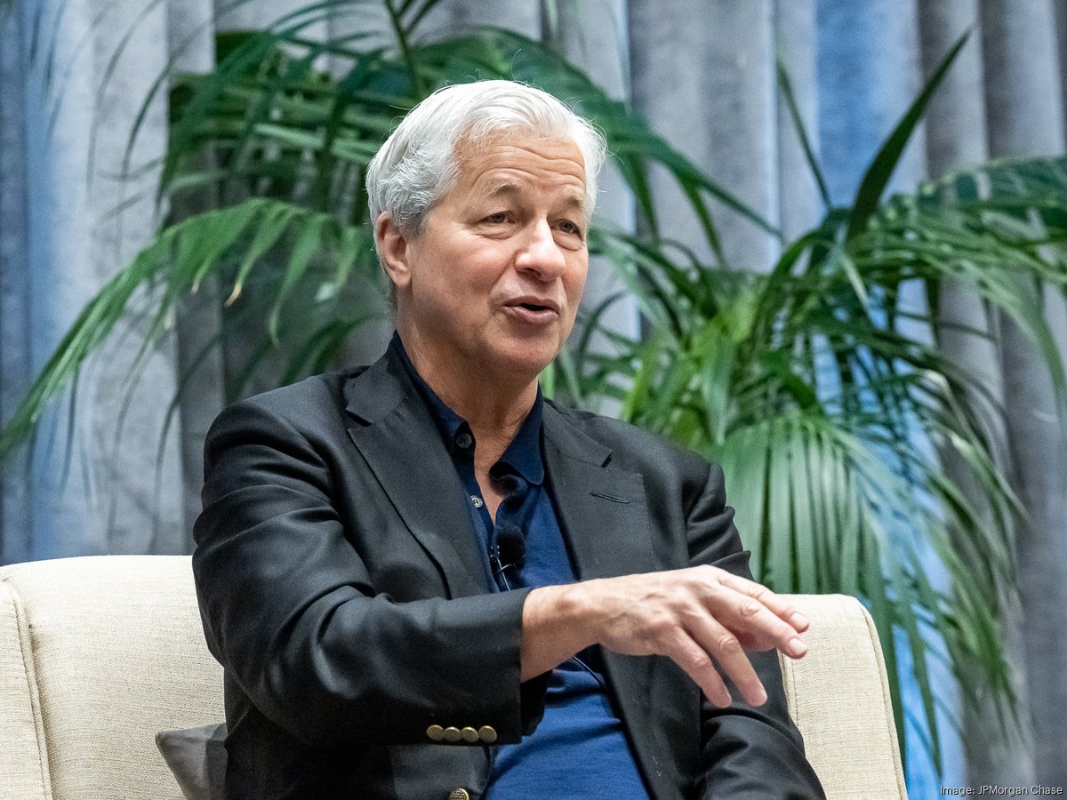JPMorgan Chase CEO Jamie Dimon visits Houston, speaks to energy, economy  and more - Houston Business Journal