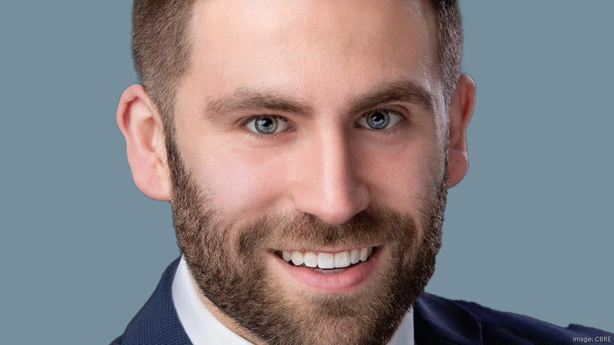 CBRE promotes Moss and Khouri to VP positions at Cleveland office