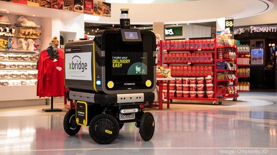 Ottobot at PIT airport