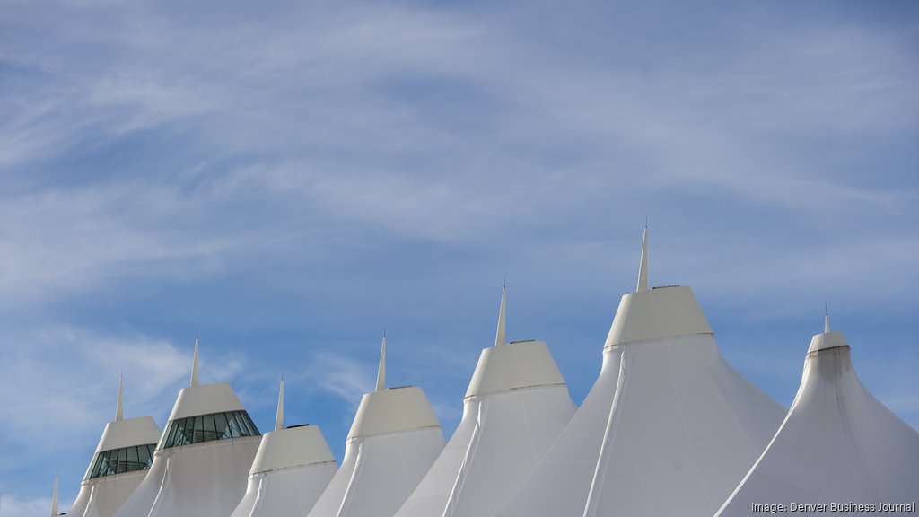 United Opens its Largest Club Lounge Ever in Denver Airport - AFAR