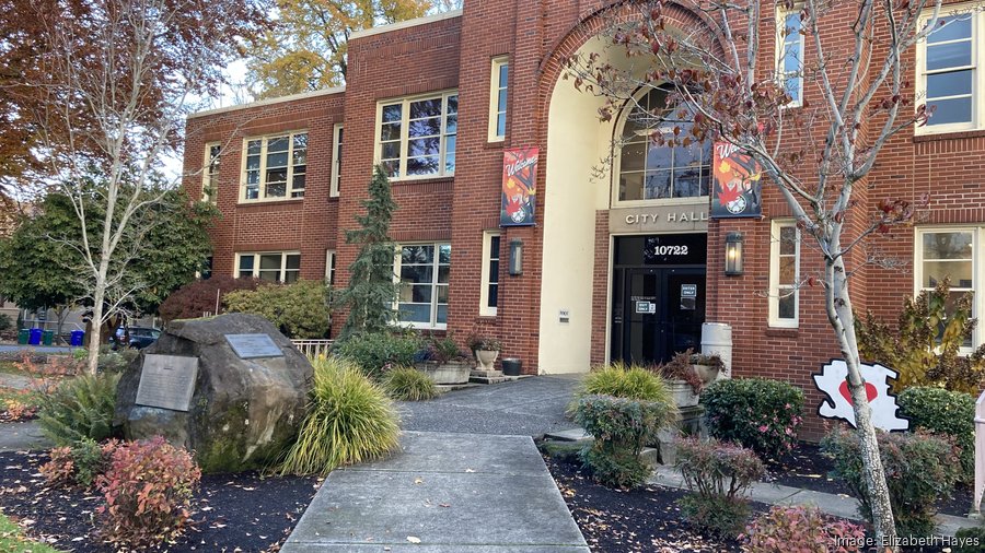 Developer tapped to transform Milwaukie City Hall into mixeduse