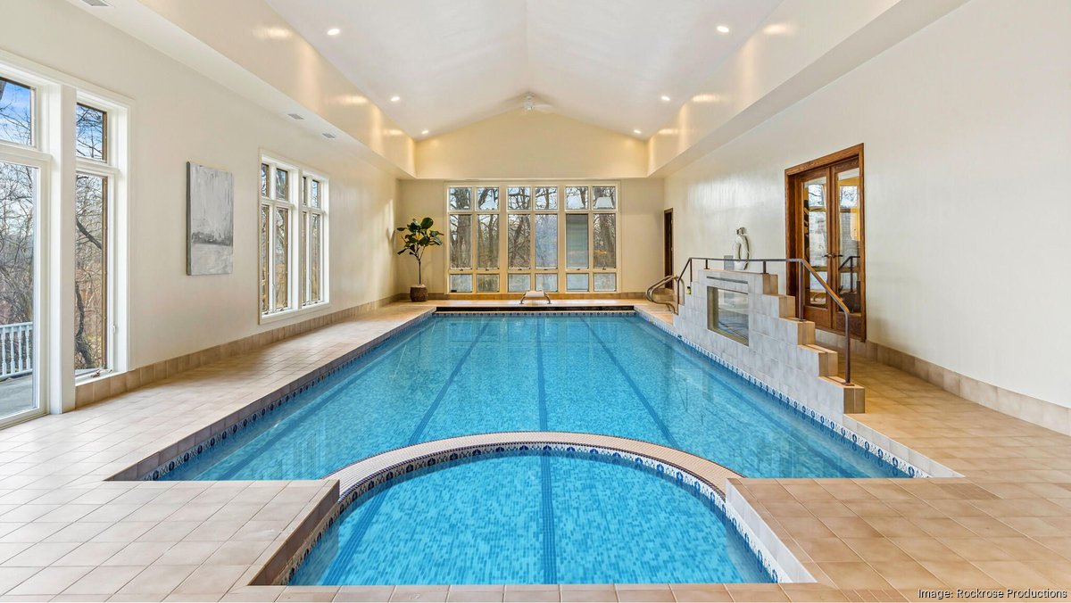 Oconomowoc lake house with indoor pool sold for 1.13M Slideshow