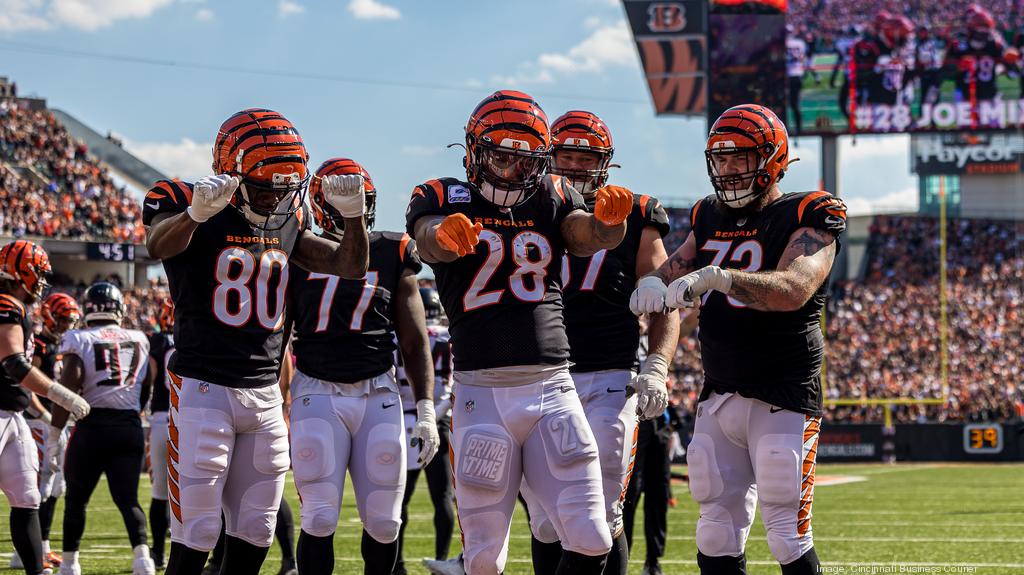 Joe Burrow T-Shirt, Cincinnati Bengals Shirt - Ink In Action