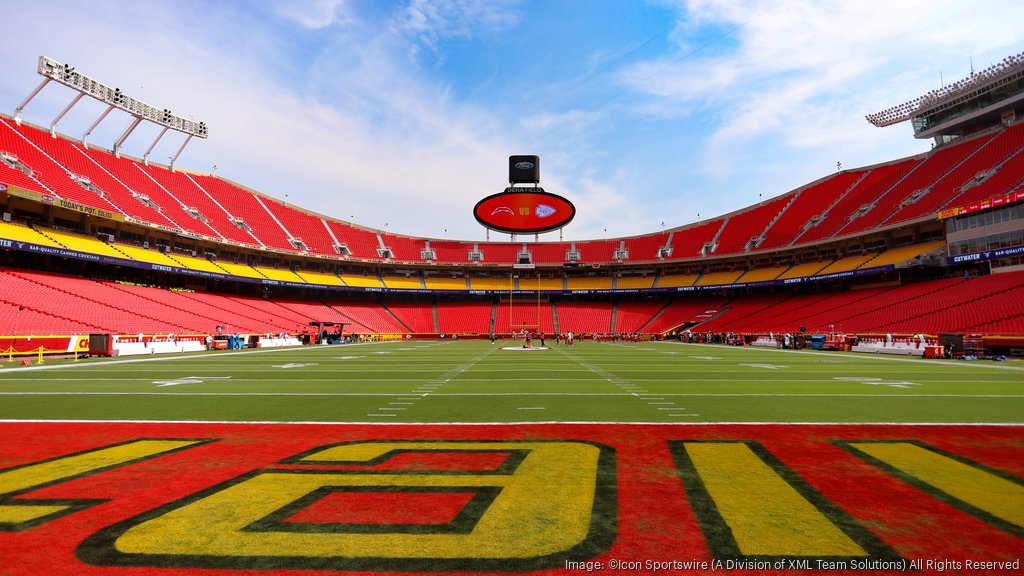 Chiefs fans share Red Friday photos before AFC Championship vs. Bengals -  Kansas City Business Journal