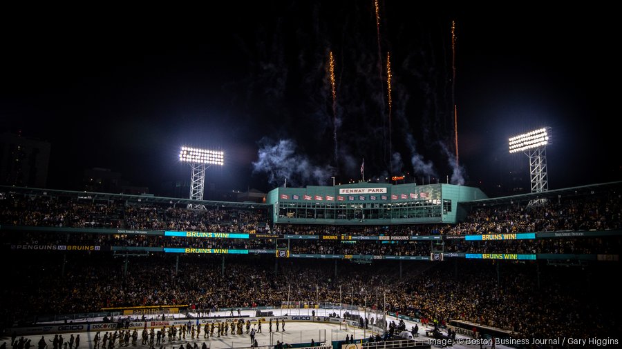 Photos: 2023 NHL Winter Classic - Boston Bruins Vs. Pittsburgh Penguins at  Fenway Park. - Billie Weiss