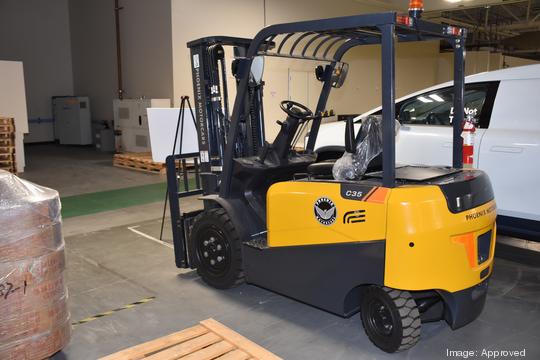 SPI Phoenix Motorcars forklift