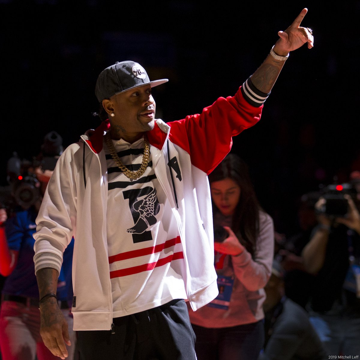 Allen Iverson of the Philadelphia 76ers looks on against the New News  Photo - Getty Images