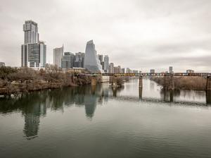 Moody Austin Skyline 7687