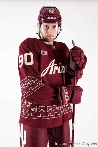 [Collection] Arizona Coyotes captains game worn jerseys - one from