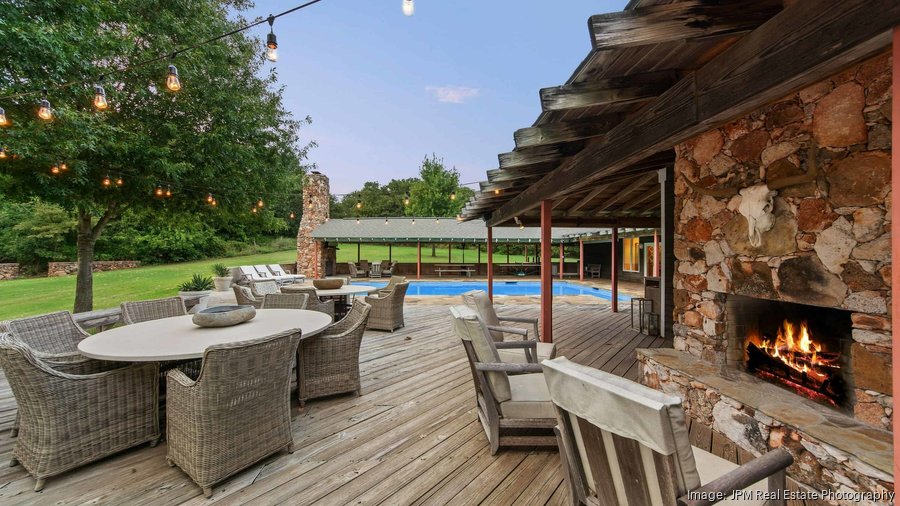 This $12.5M Texas ranch has a 9-hole golf course, 10 lakes - Dallas ...
