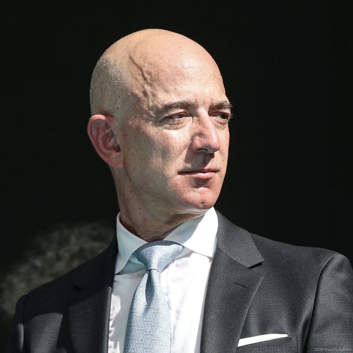 Jeff Bezos, Jay-Z plan to make bid on Washington Commanders