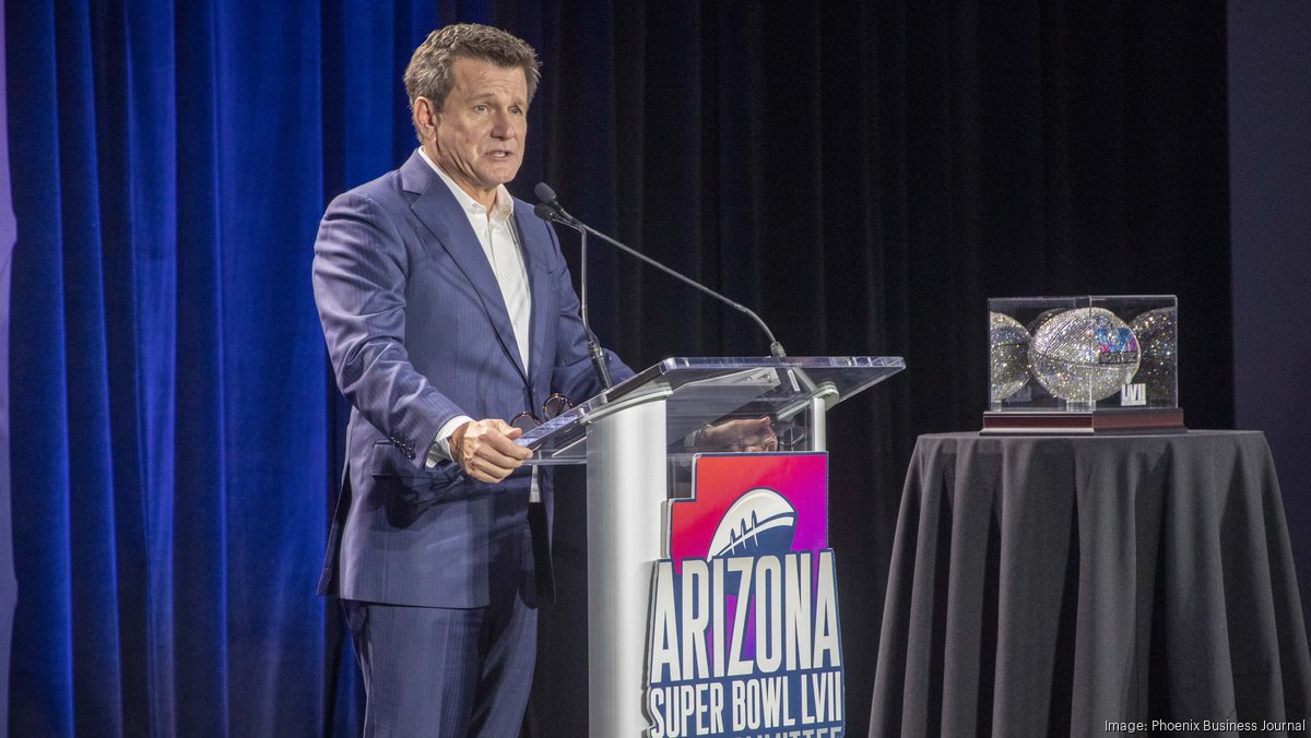 Arizona Cardinals on X: What a way to kickoff the week 🏈 Michael Bidwill,  Governor Katie Hobbs, Larry Fitzgerald and the rest of the Super Bowl LVII  Host Committee officially welcomed our