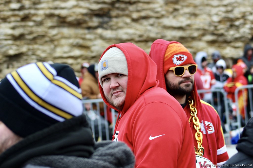 Fan Watches Chiefs' Super Bowl LIV Victory Parade from a Tree