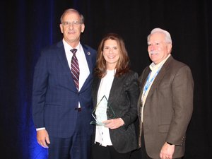 STLCC alumna and Bank of America president receives Distinguished Alumni Award submitted