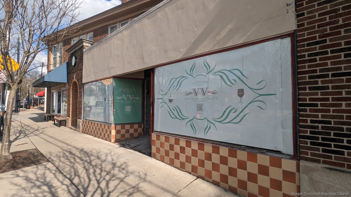 VV the Italian Experience cafe opening on Mount Lookout Square