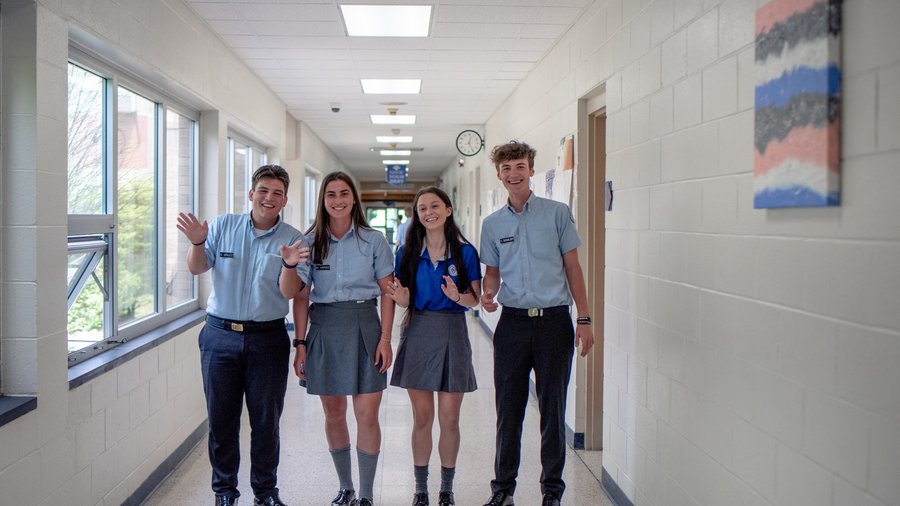 Two students share the factors that drew them and their families to La