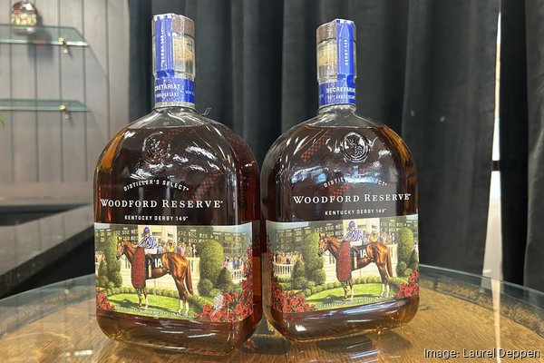 Here s a look at Woodford Reserve s 2023 Kentucky Derby bottle