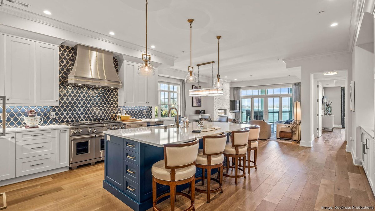 Oconomowoc condo sells for more than 2M Slideshow Milwaukee