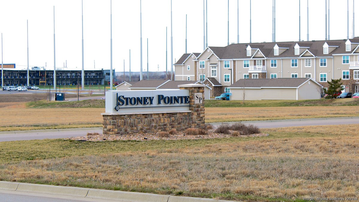 Apartment complex near ICT's Topgolf eyes 2024 expansion wrap Wichita