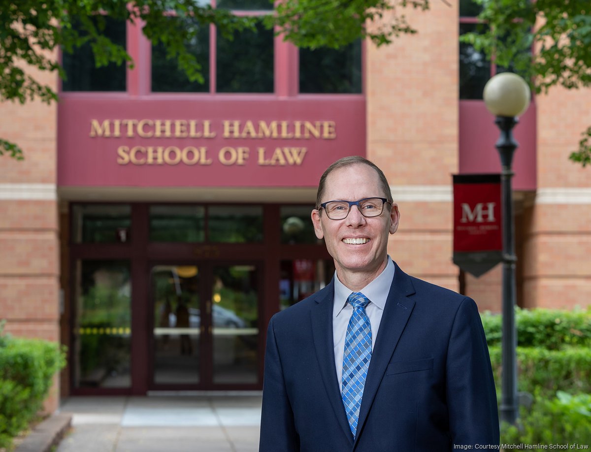 Niedwiecki, dean of Mitchell Hamline School of Law resigns