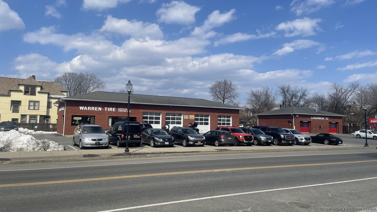 Warren Tire Service Center to acquire former Cumberland Farms store for