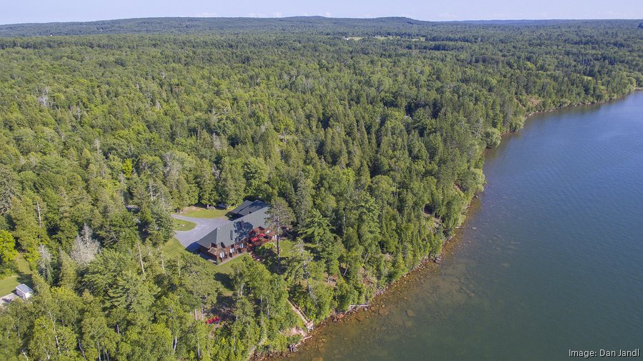 Dream Cabin Lake Superior home in northern Wisconsin for sale at 2.