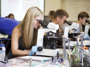 St. Louis Community College offers bioscience workforce training as part of statewide effort submitted