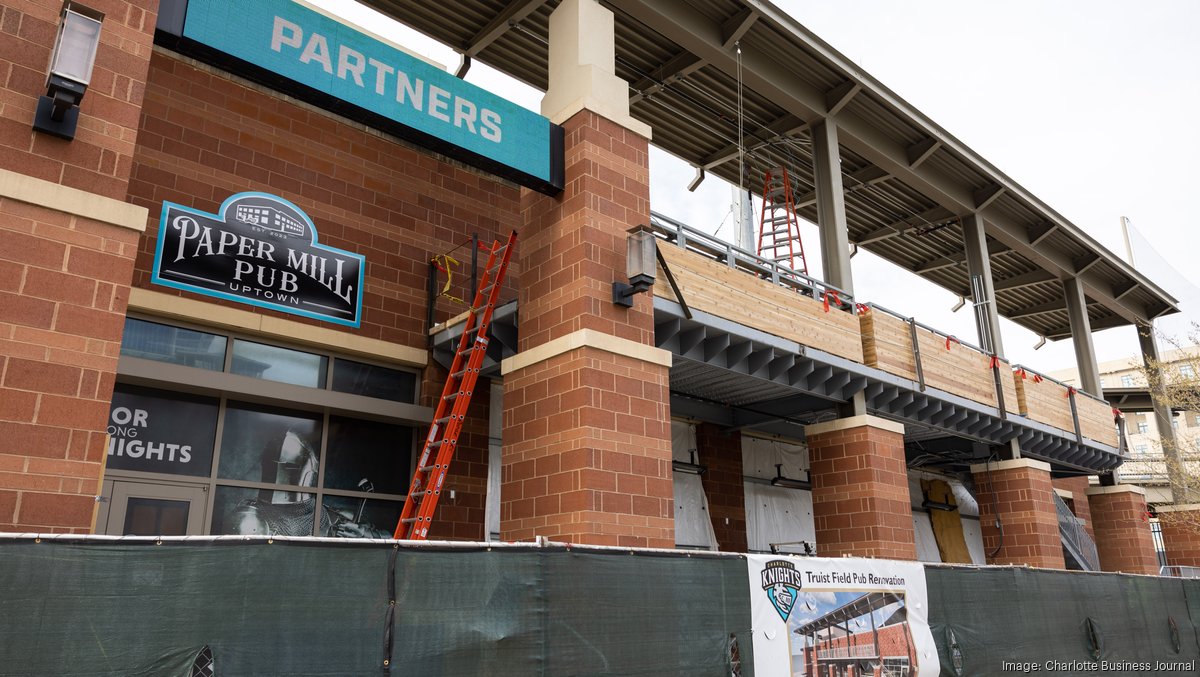 Charlotte Knights will open a new pub in uptown stadium