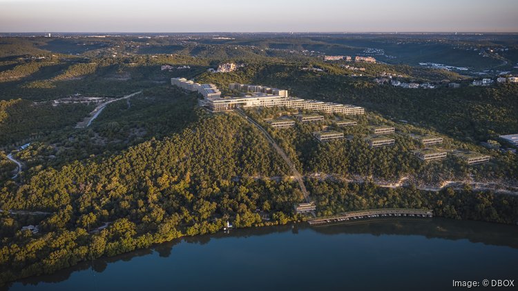 Four Seasons Private Residences Lake Austin is tucked into 145 acres along Lake Austin.