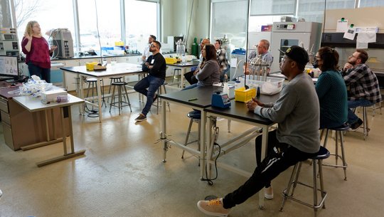 Innovative biomanufacturing training program honored at St. Louis Community College