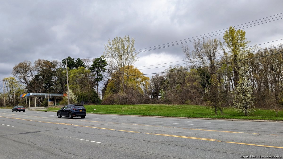Land near Crossgates on Western Avenue sold for selfstorage Albany